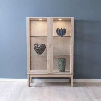 Klim Furniture Vitrineskab V302 - eg naturolie